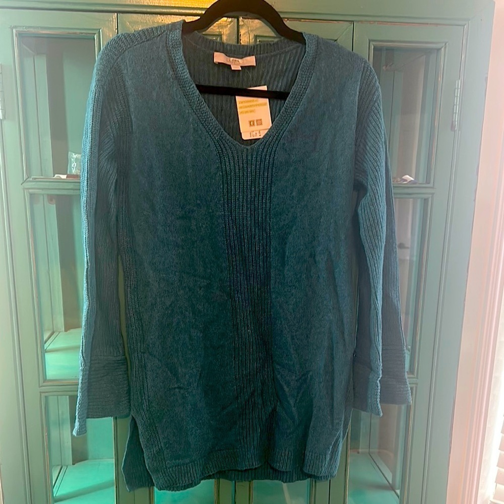 LOFT - Elegant Teal Italian Wool V-Neck Sweater for Women
